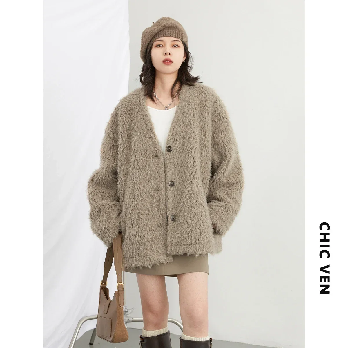 CHIC VEN Women\'s Jackets New V-neck Plush Coat Loose Soft  Plush Cardigan Female Top Office Lady Winter Autumn 2023