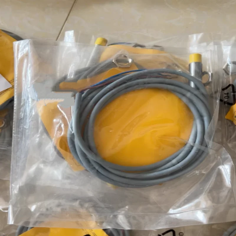 Brand new genuine proximity switch Bi3-M12-AD4X-H1141  Bi3-M08E-AN6X-V1131  BI30R-Q20-AP6X2-H1141  Bi3U-EM12E-VP4X-H1141