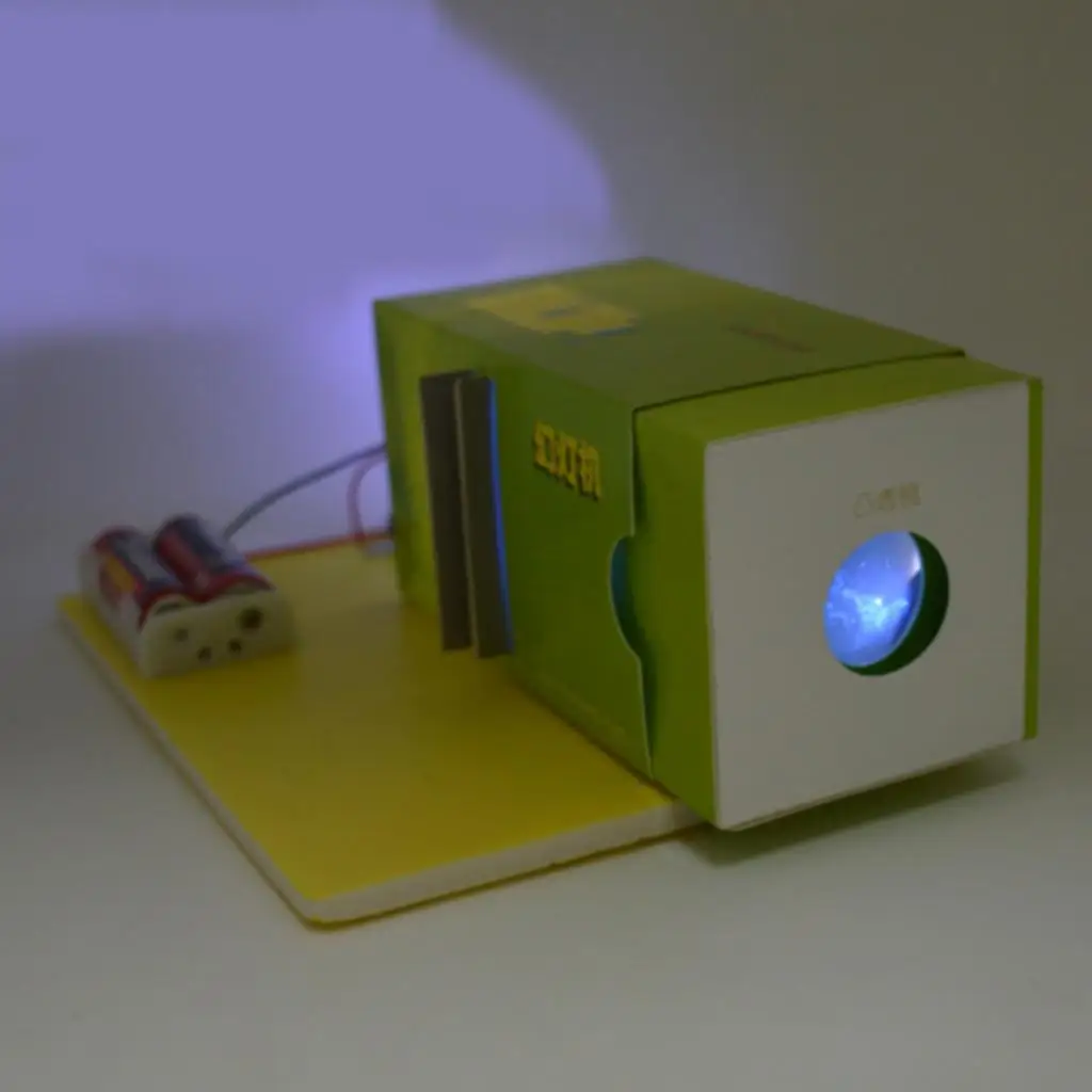 Children’s Science Kit DIY Slide Projector Educational Assembly Toy for Physics Experiment and Learning Games