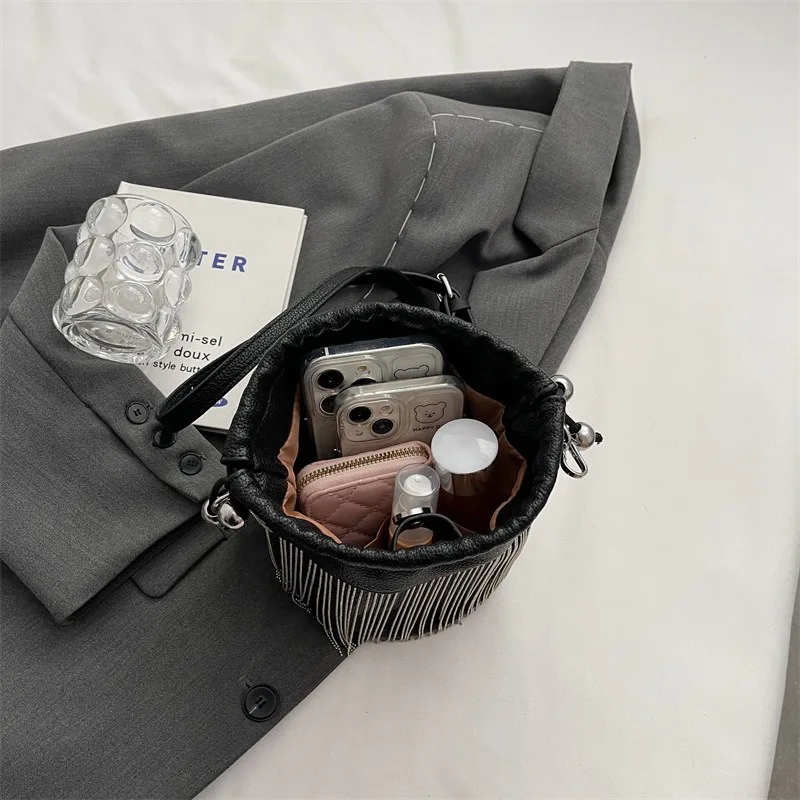 Bucket Bag Retro Tassel Solid Color PU Leather Texture Drawstring Shoulder Bag NEW Shopping Square Satchel Bags All-match Bolsa