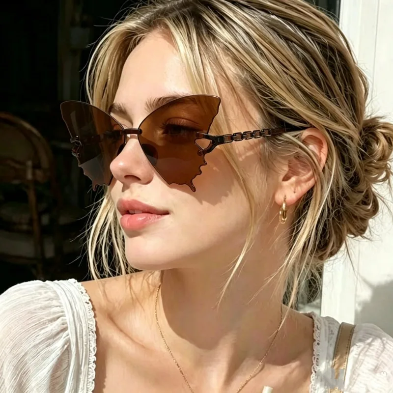 Women Fashion Sun Glasses Oversized Trendy Butterfly Sunglasses with High-End Style and PC Unique Frame Design Eyewear