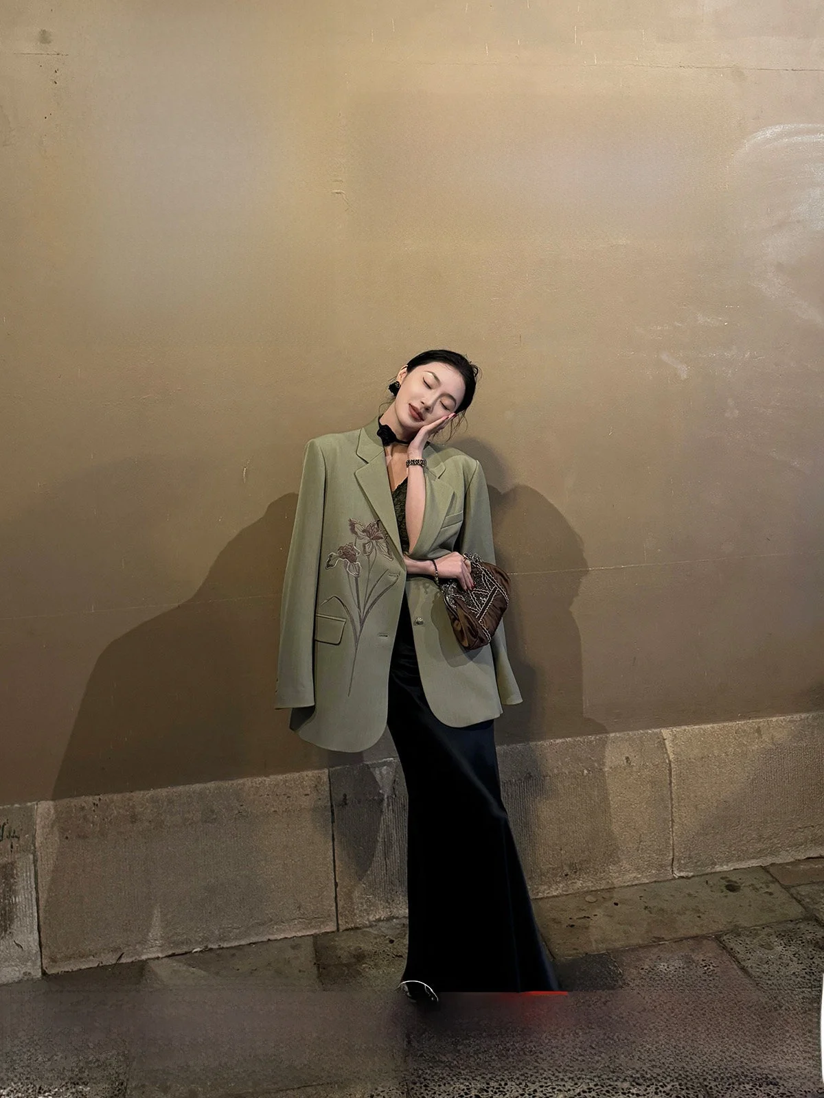 

Оригинальный женский костюм Jaet с тяжелой вышивкой от Lu Qing, весенне-осенний повседневный костюм премиум-класса с цветочным узором