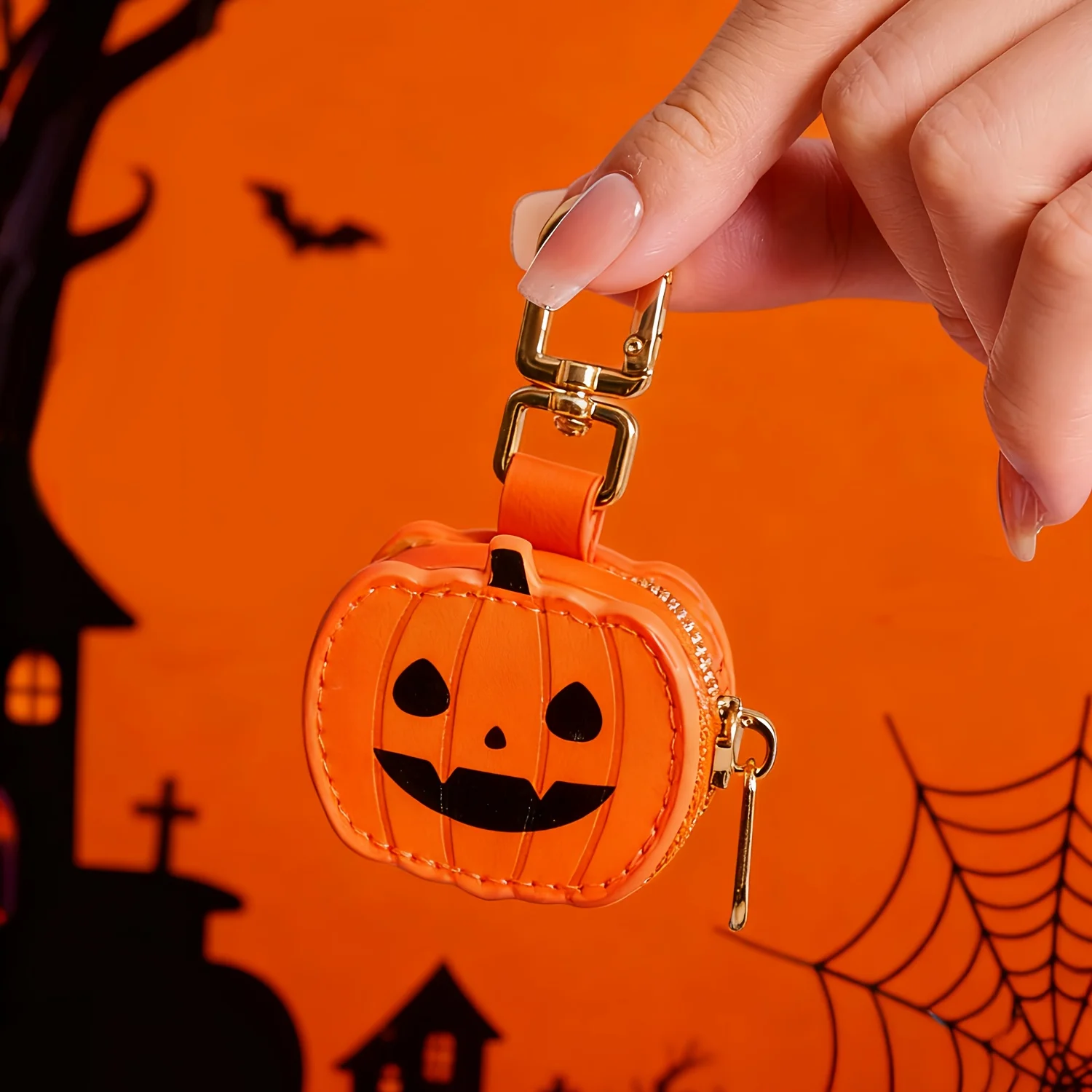 Portable Pumpkin Face Keychain Pouch, Zipper Storage Bag for Airtag, Coins, and Small Accessories, Halloween Decoration Backpack Charm