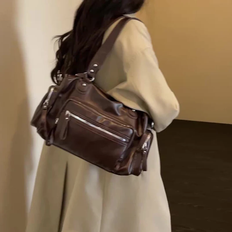 Ladies' Handbag 2026 Crossbody Bag Large Capacity Leisure Oil Wax Leather Shoulder Bags Multi Layer Commuting Tote Bags