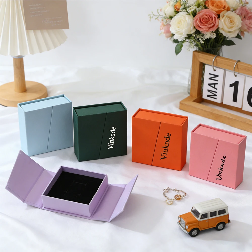 

Персонализированные подарочные коробки для украшений (10 шт.), свадебные сувениры, мешочки для жемчужных серег-гвоздиков, магнитные футляры для хранения, упаковка для подарков на день рождения