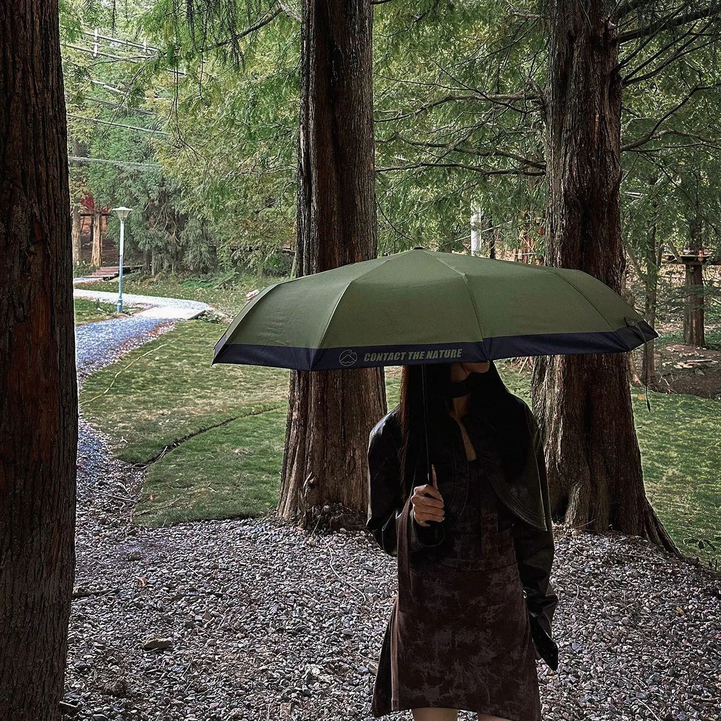 مظلة جبلية للنساء للمطر والطقس والتخييم من الفينيل واقي من الشمس مظلة واقية من الشمس للرجال بالإضافة إلى 10 عظام أوتوماتيكية باللون الأخضر القديم