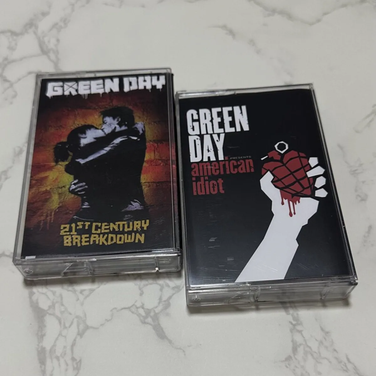 

Green Day Pop Punk Rock Music Cassette Tape with Lyric Book Classic Tracks for Punk Fans and Music Collectors