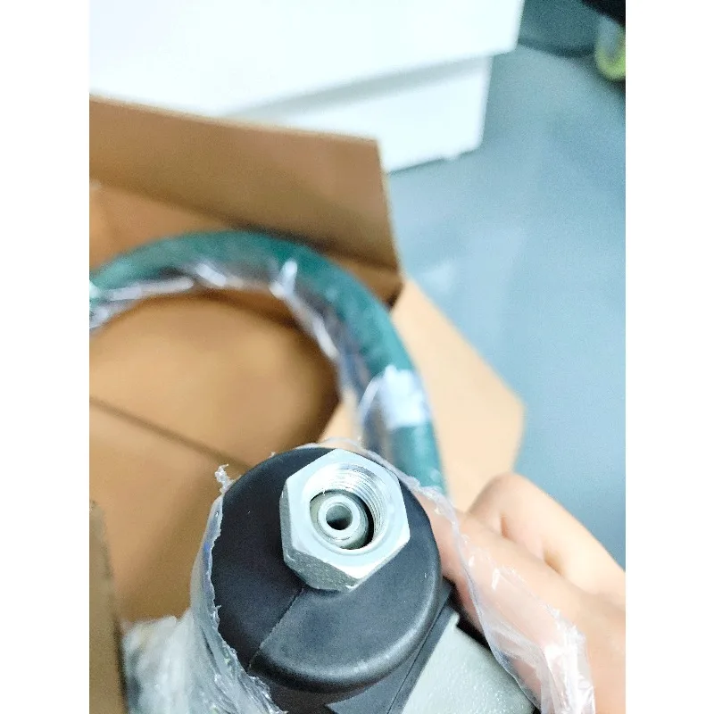Robatech 136454 hose replacement, 1.8m, high-temperature resistant hot melt adhesive machine accessory, made in China.