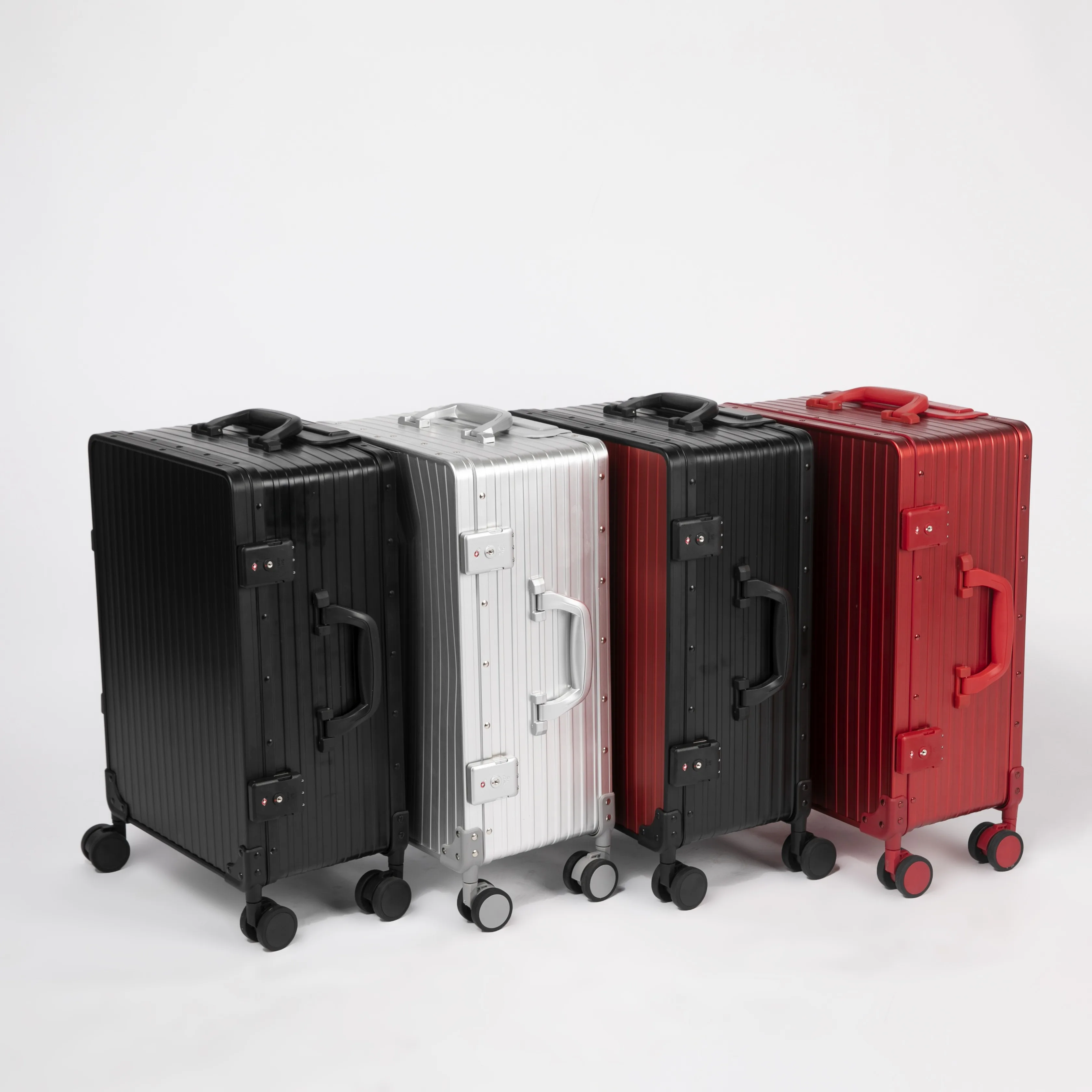 Suitable for large capacity aluminum frame carry luggage Hard shell Lagi with TSA lock