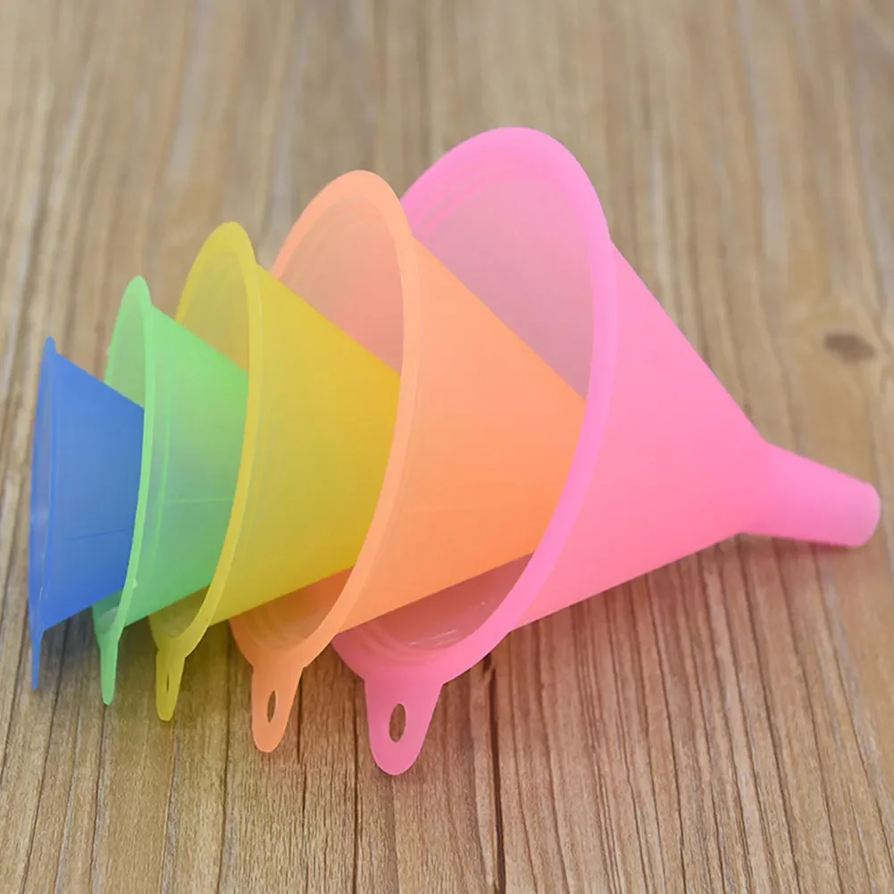 5pcs Plastic Funnels Household Food Grade Transparent Colorful Sorting Funnel Used for Soy Sauce Wine Vinegar Liquid Sorting