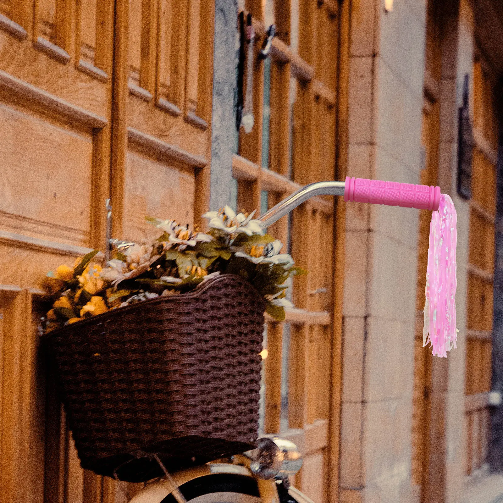 

1 Pair Pink Bicycle Handlebar Grips Rubber Antiskid Tassel Streamers For Tricycle Scooter Cycling Accessories Decorative