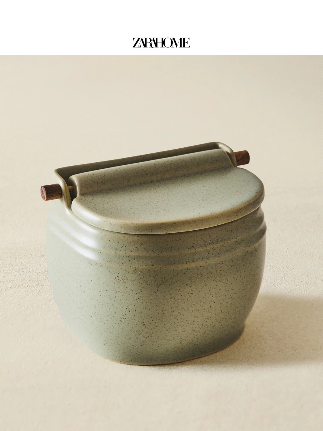 

Stoneware Lid Salt Jar Sugar Jar Spice Jar