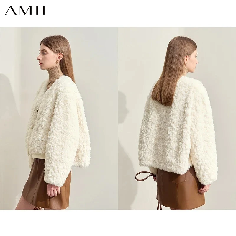 Amii 2026 Winter New Women's Commuter V-neck Metal Hook Buckle Granular Fleece Fur Loose Thickened Plush Jacket 12424013
