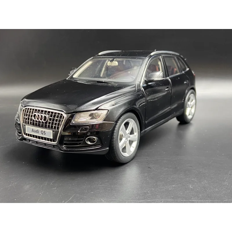 

Defective Diecast Kyosho 1:18 Scale Audi Q5 Black 2013 Alloy Car Model Collectible Toy Gift Souvenir Display Ornament