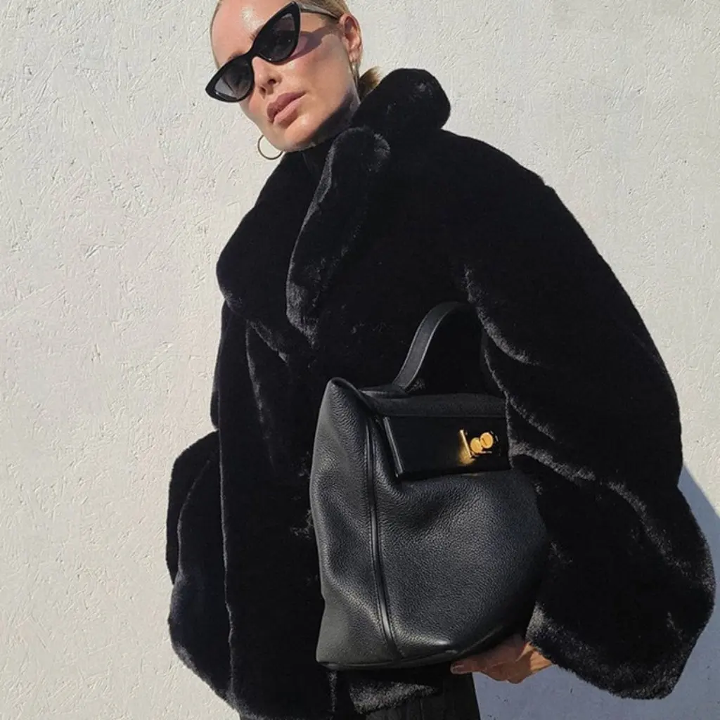 

Женская шуба средней длины из искусственного меха, осенне-зимняя утолщенная теплая мягкая пушистая шуба из кроличьего меха, устойчивая модная верхняя одежда