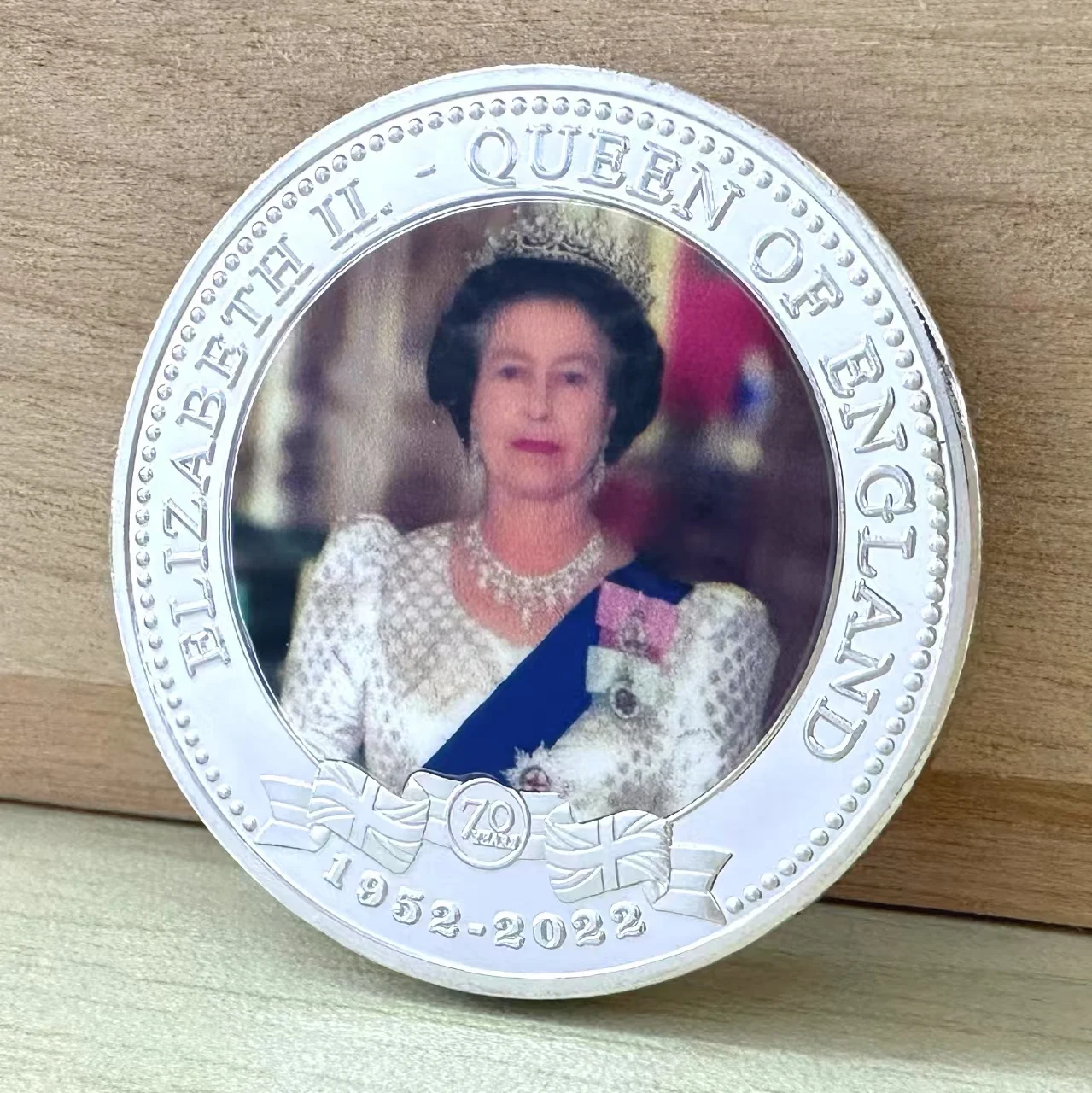 Silver Queen Elizabeth II Platinum Jubilee Commemorative Coin 70th Anniversary 1952-2022 Souvenir Metal Medal Badge Fan Gift