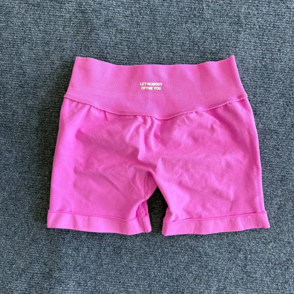 Short d'impact avec Logo pour femmes, short de Yoga sans couture, Scrunch Bum, Short de sport, entraînement, motard, Fitness