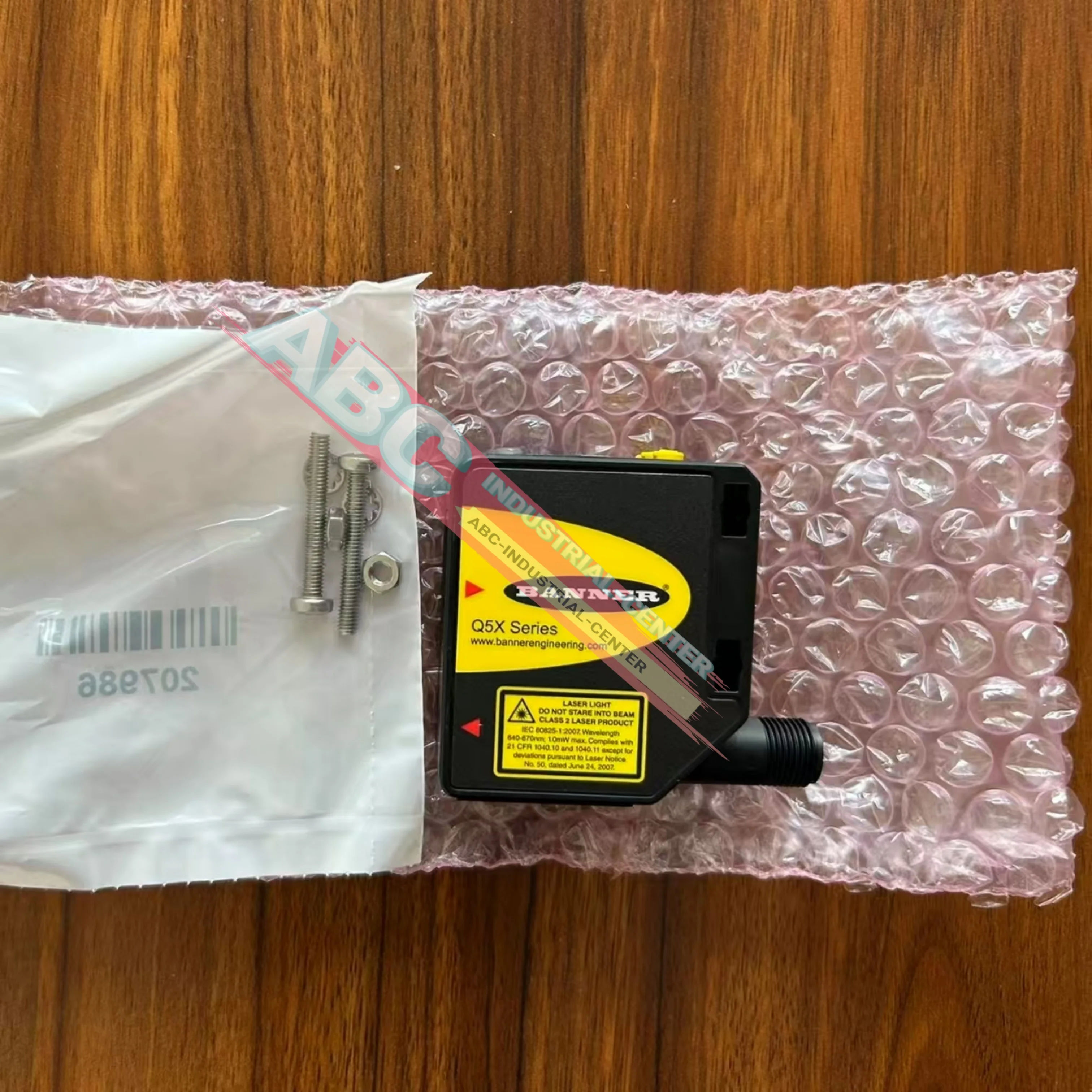 Q5XKLAF2000-Q8 Q5XKLAF5000-Q8 光電センサー 新品