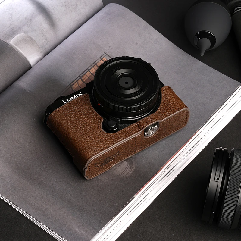 تصميم حقيبة كاميرا نصف حافظة مصنوعة يدويًا من الجلد الطبيعي لباناسونيك S9