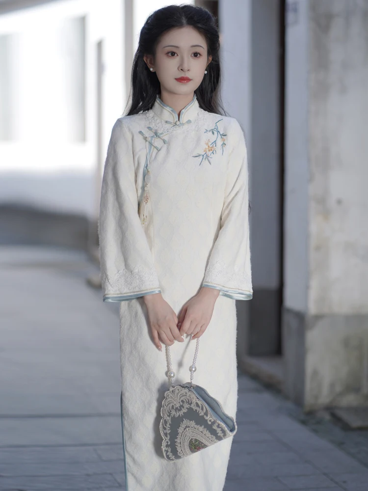 

Ele Young Lady Sle Винтажная тема Китайской Республики Long Sve Повседневная одежда с низким разрезом Китайский Sle