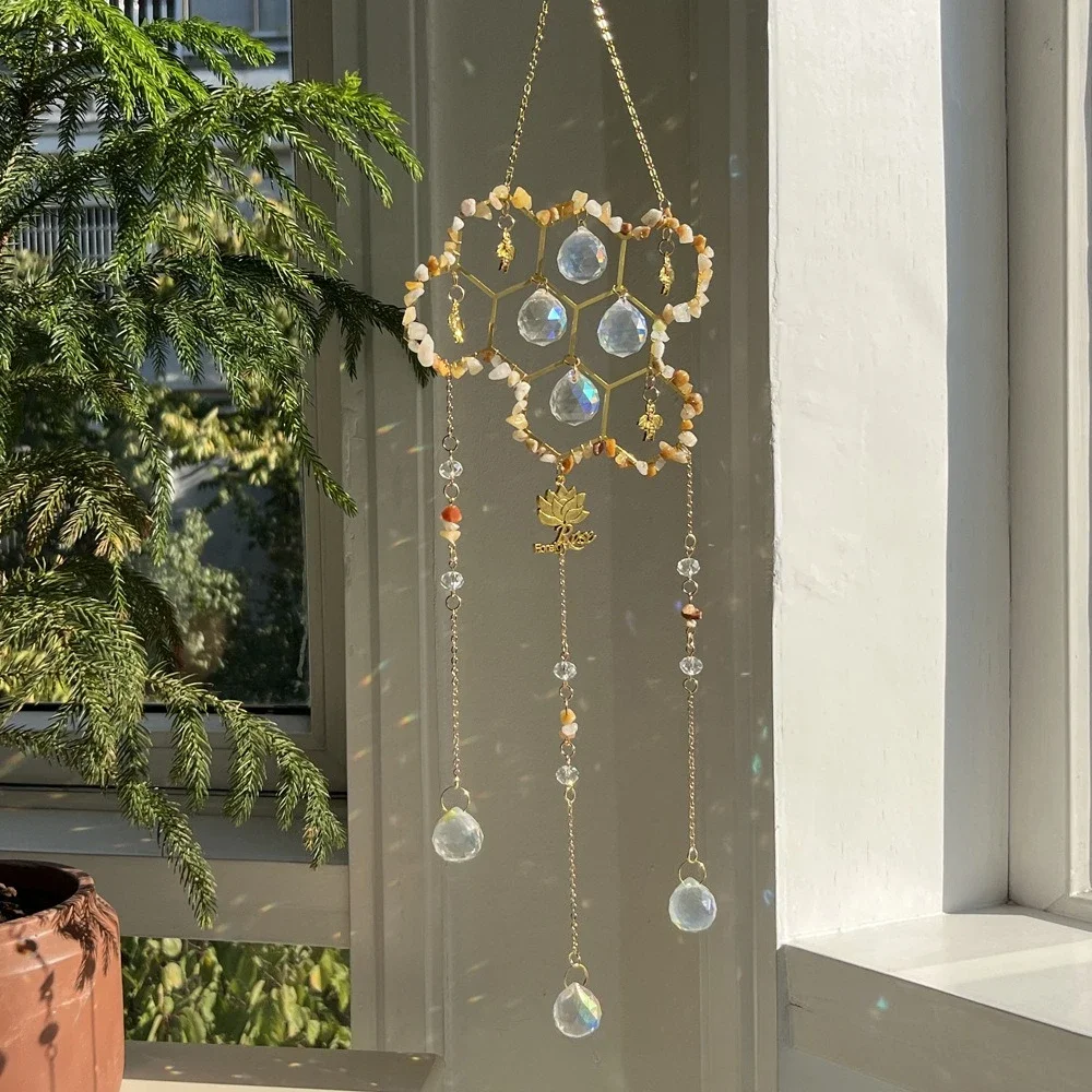 Honeycomb Bee Crystal Sun Catcher Wall Hanging Natural Chip Stones Prism Rainbow Maker Lotus Pendant Window Home Decor Ornaments