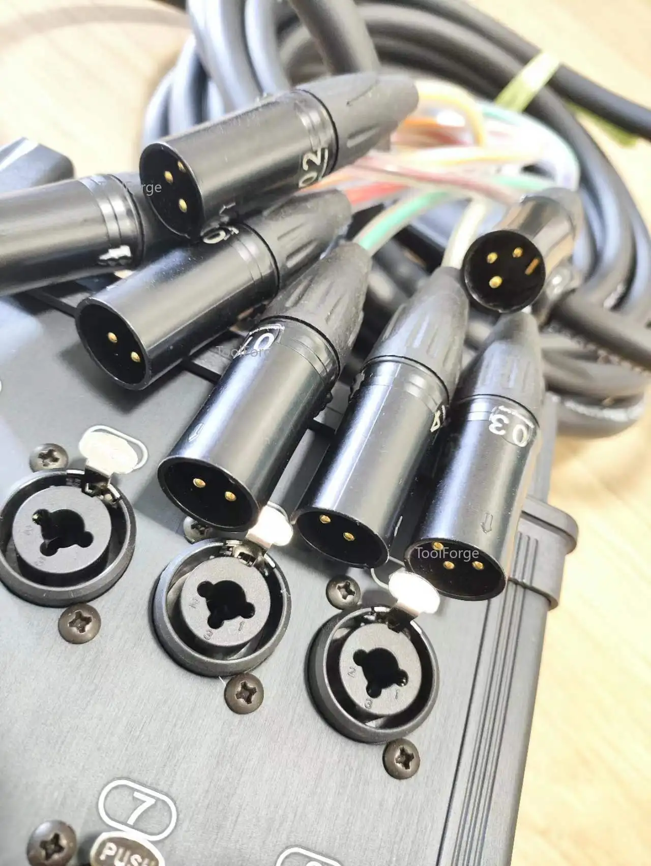 8 Ways XLR Male To XLR/6.5MM 6.35MM Female 3PIN Professional Multi-Media Mobile Stage Signal Performance Portable Cable Audio