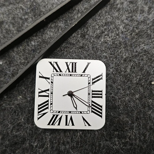 Nowa kwadratowa tarcza 27 mm NH35 z zmodyfikowaną cyfrą arabską i wskazówkami pasująca do japońskiego mechanizmu automatycznego NH35 santo Watch Case