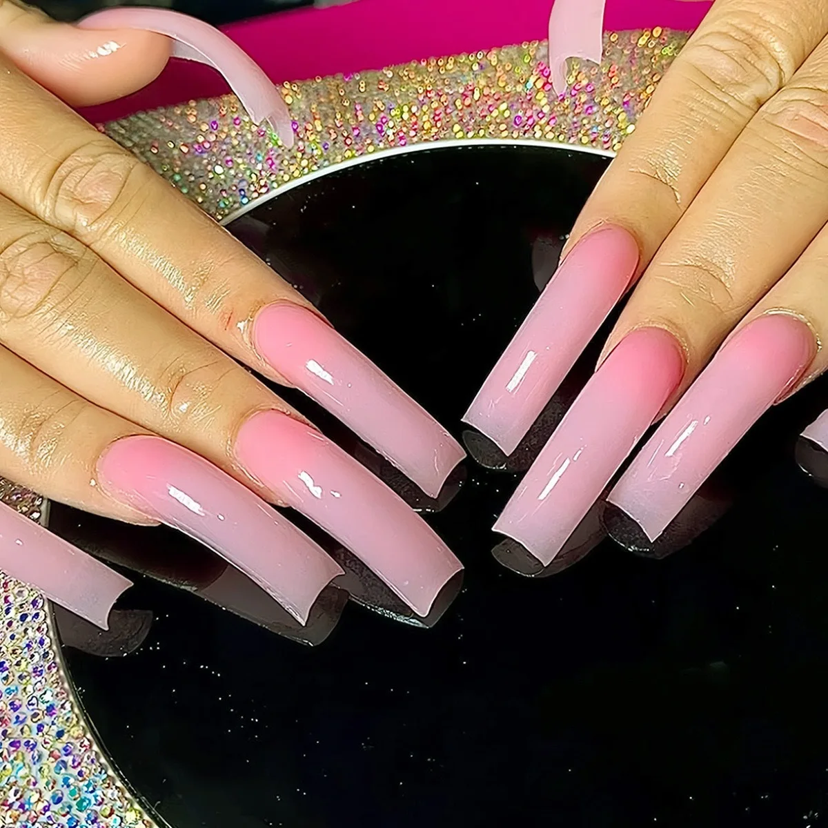 20 pçs curva unhas falsas arte simples laranja longo quadrado imprensa em unhas com pó brilhante dicas de design francês wearable conjunto de unhas falsas