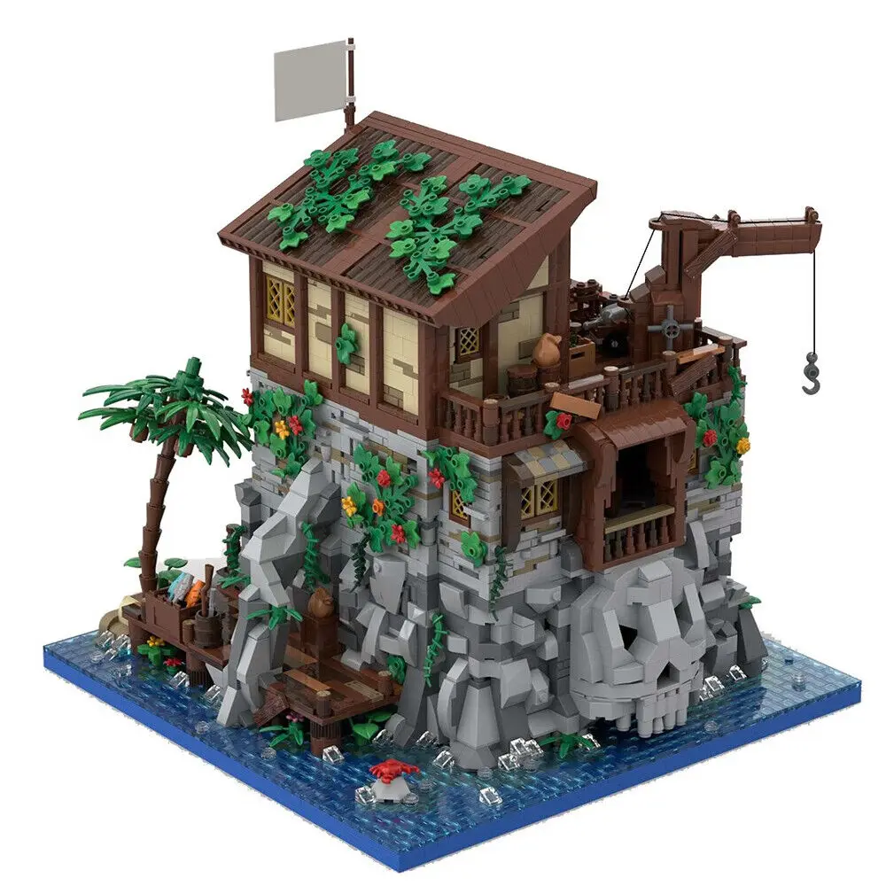 Medieval Pirate's House on Island with Interior Building Toys 5887 Pieces MOC