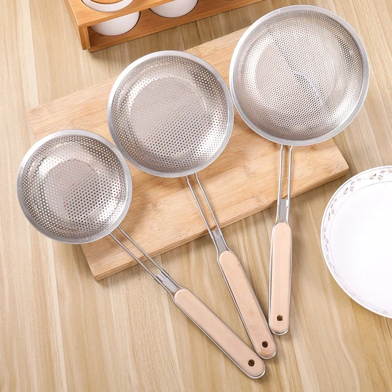 

Stainless Steel Mesh Colander Wooden Handle Food Strainer Filter Spoons Noodle Drainer Dumplings Flour Sieve Hot Pot Skimmer