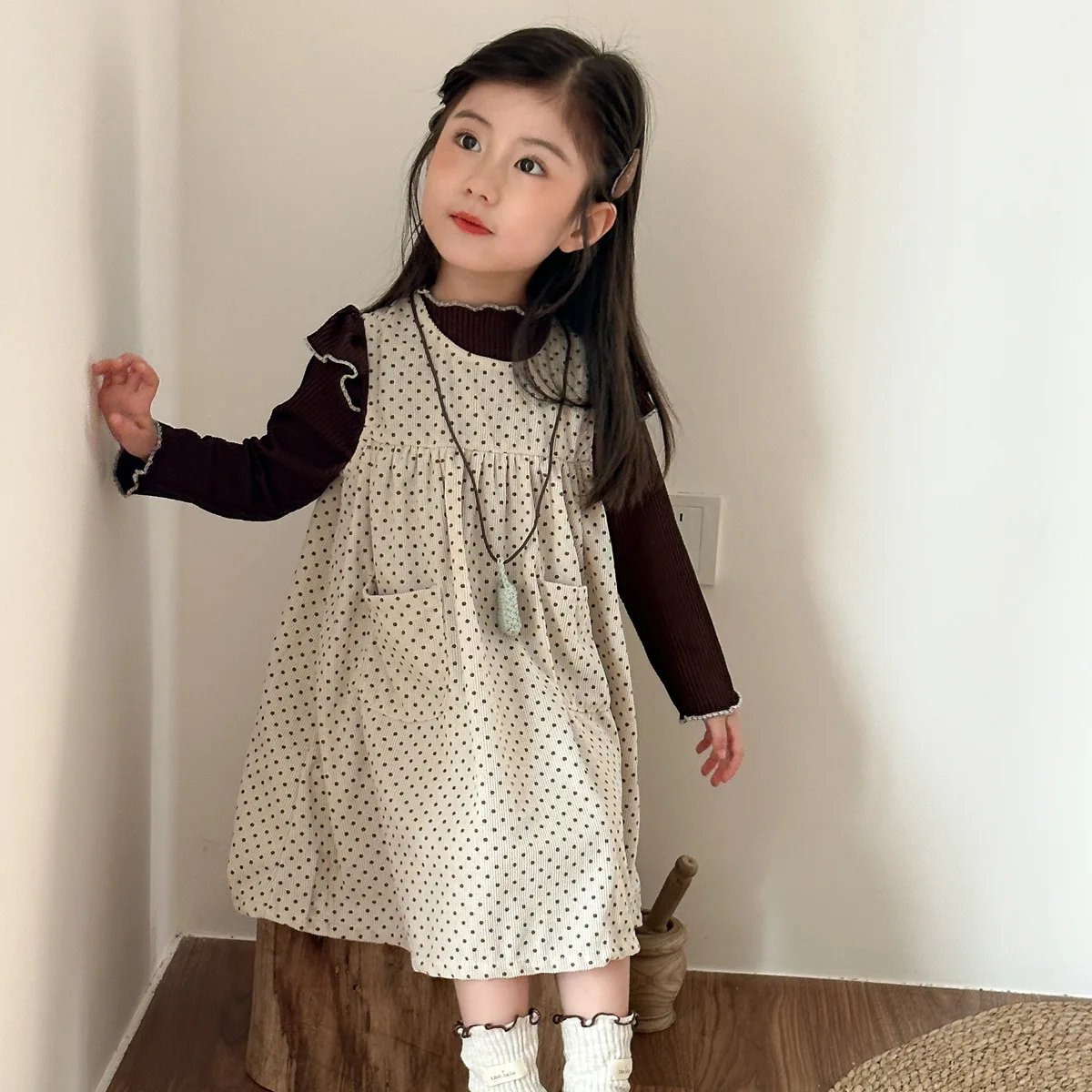 

2025 Autumn New Children Sleeveless Dress Corduroy Girls Cute Polka Dot Vest Dress Kids Casual Dress Baby Girl Princess Dress