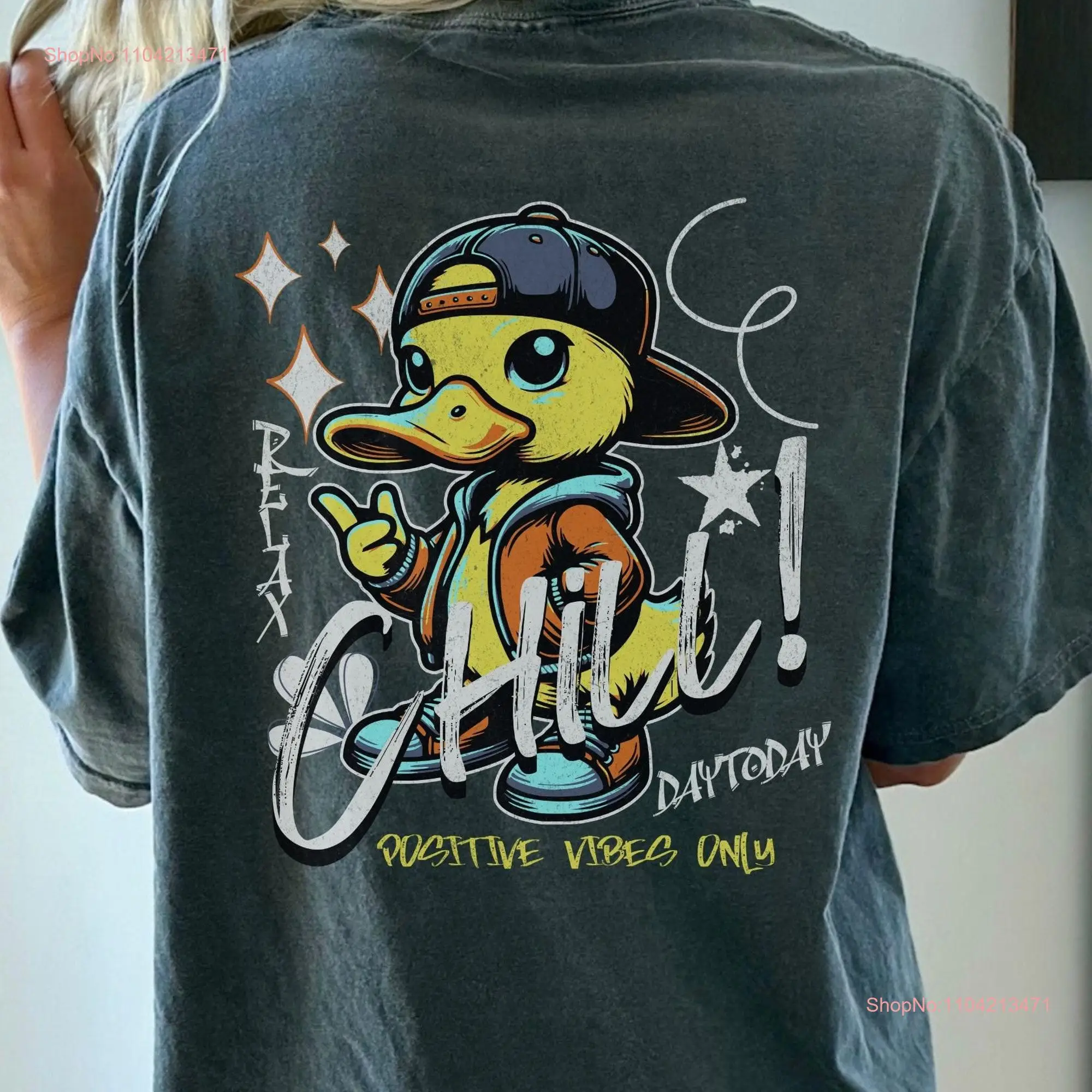 Camiseta de amante de los patos de dibujos animados, estilo Graffiti moderno, colores cómodos, Duckie Animal Chill, ropa de calle, Top con mensaje positivo