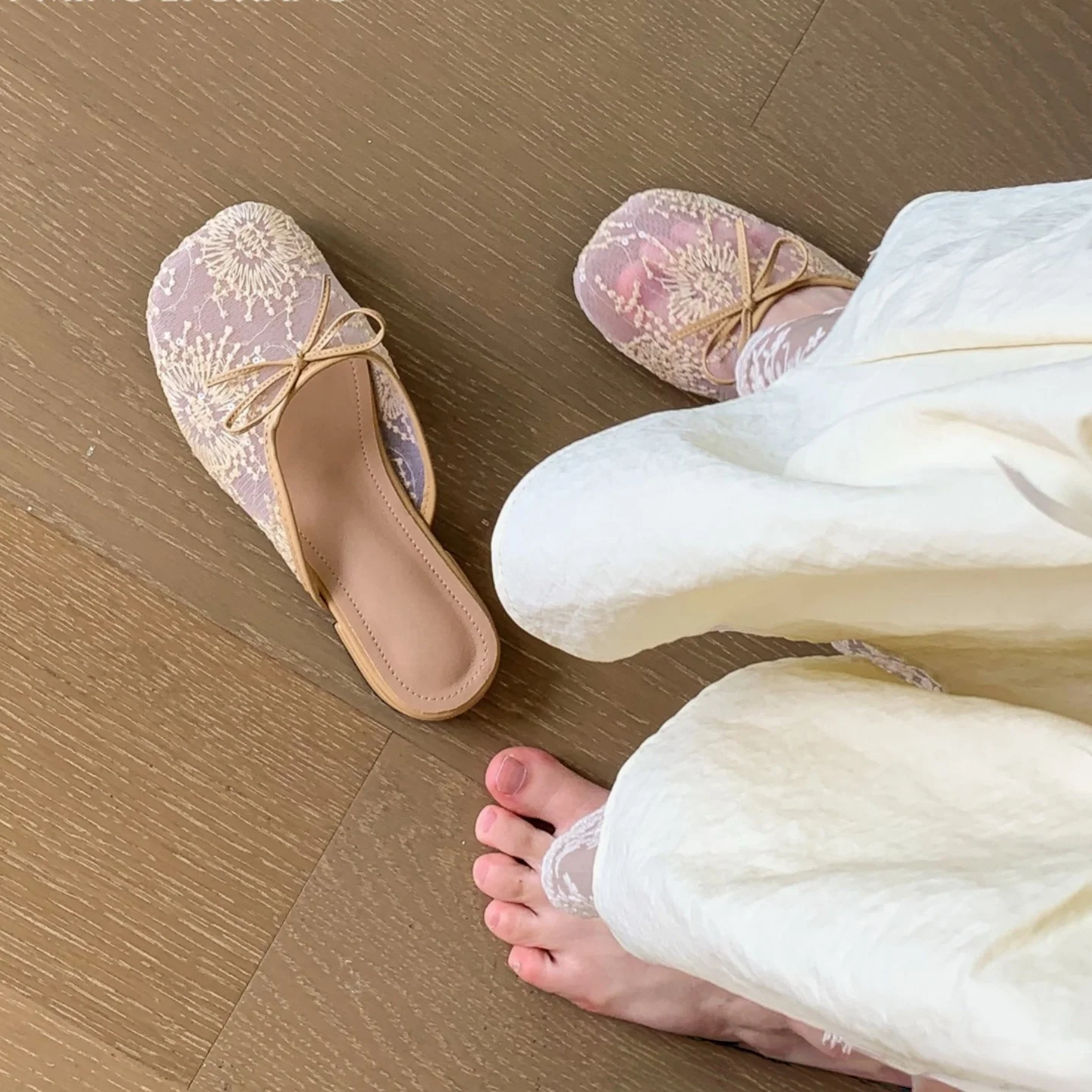 

Lace Hollow Design Slippers Bow Decoration Flat Shoes Mesh Sexy Slippers Lightweight Breathable Slippers Ballet Half Summer Shoe