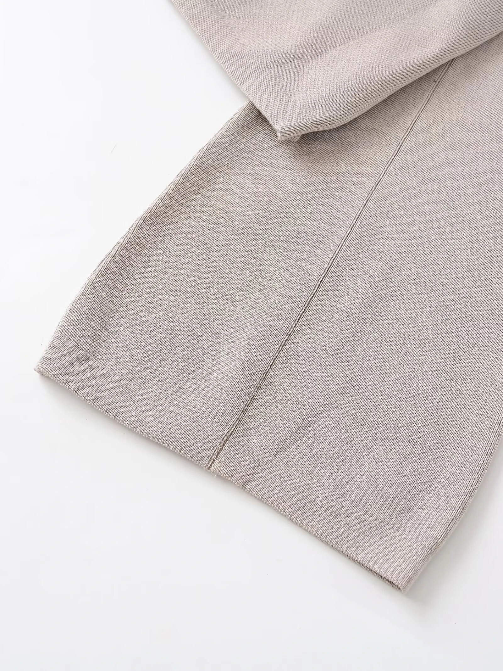 الأوروبية والأمريكية 2025 شتاء المرأة الجديدة عارضة تنوعا بسيطة طويلة الأكمام كرة لولبية طوق لينة هوديي #3