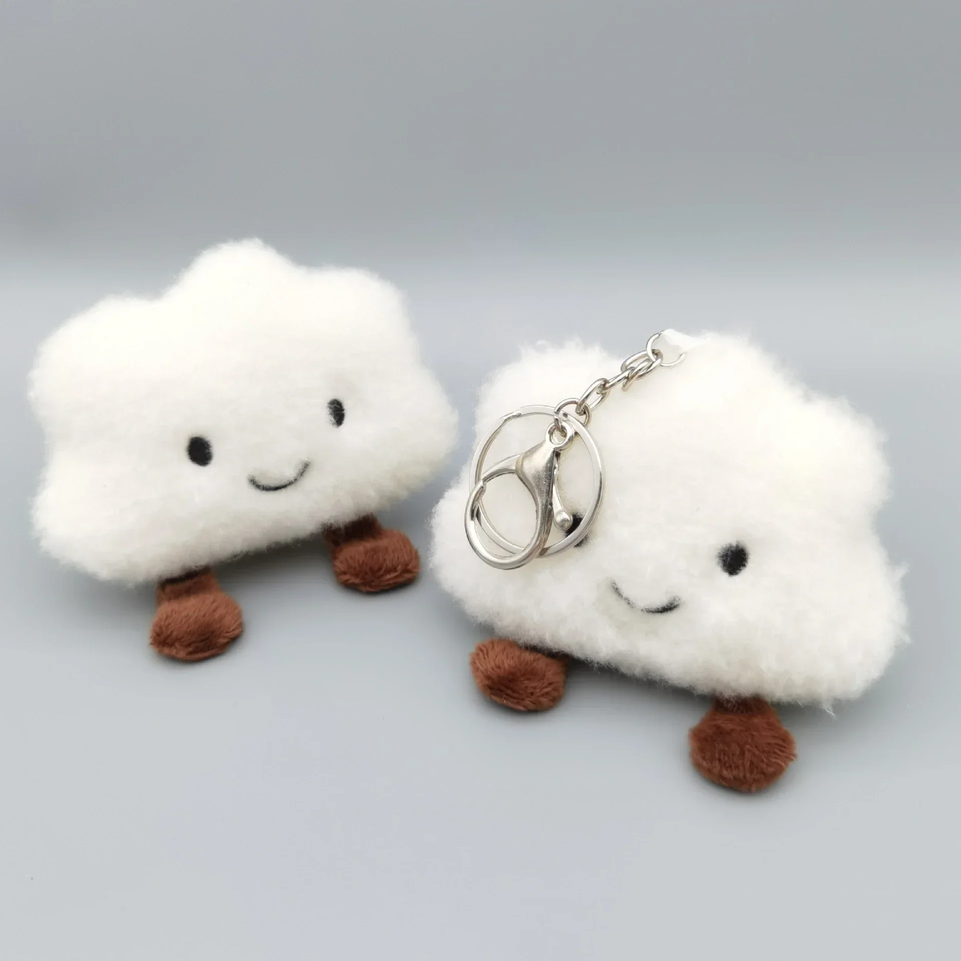 Precioso llavero de nube blanca de peluche, juguetes colgantes, bolsa, regalos de decoración