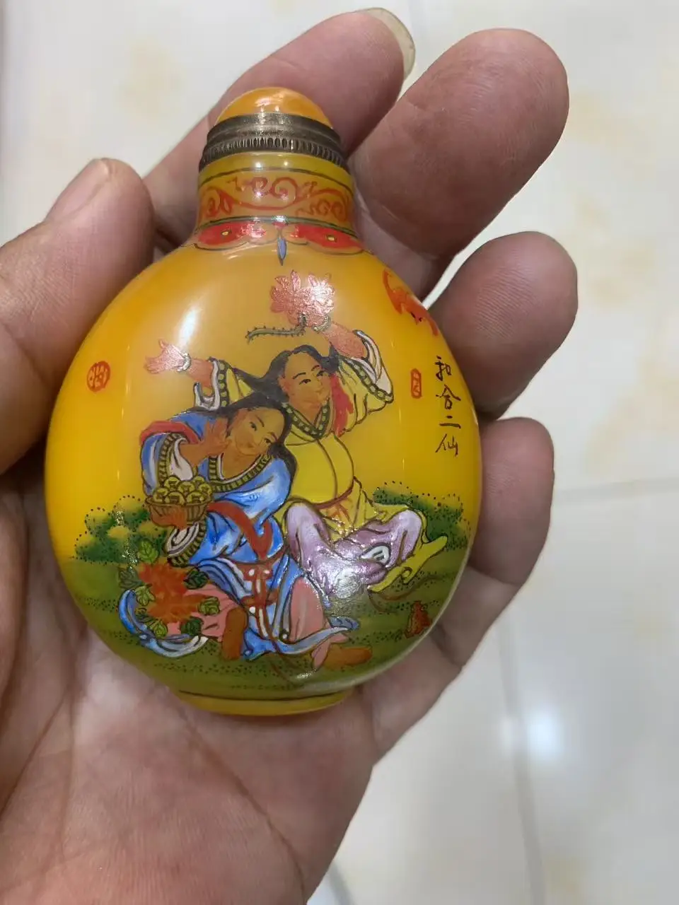 collections Qing Dynasty old  Colored Glaze  snuff bottle,The Two Immortals of Harmony and Union