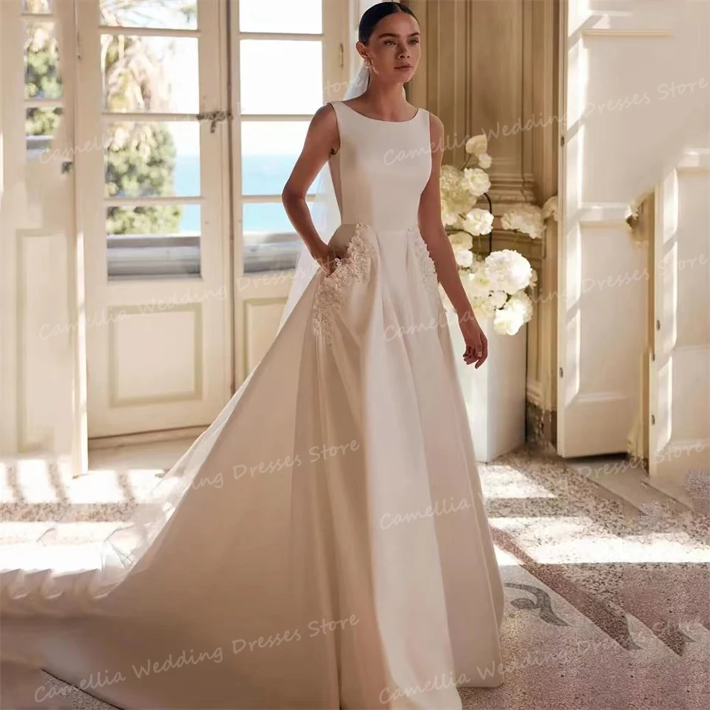 Abiti da sposa con applicazioni classiche una linea Sexy O collo senza maniche abiti da sposa da donna Backless Sweep Train Satin Veatido De Novia