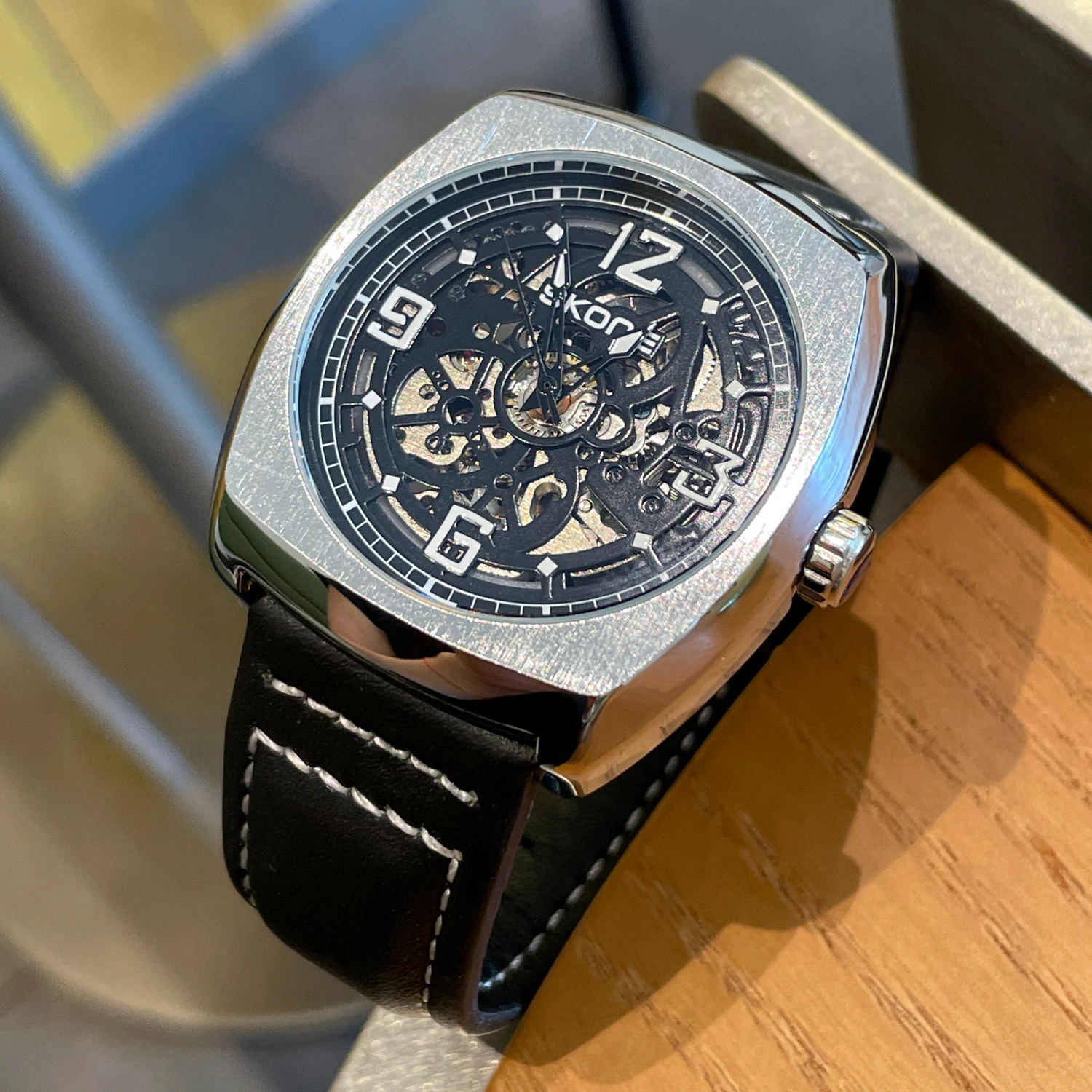 

Barrel-shaped light luxury brand genuine watch for men 2025 new style fashion fully automatic mechanical watch waterproof