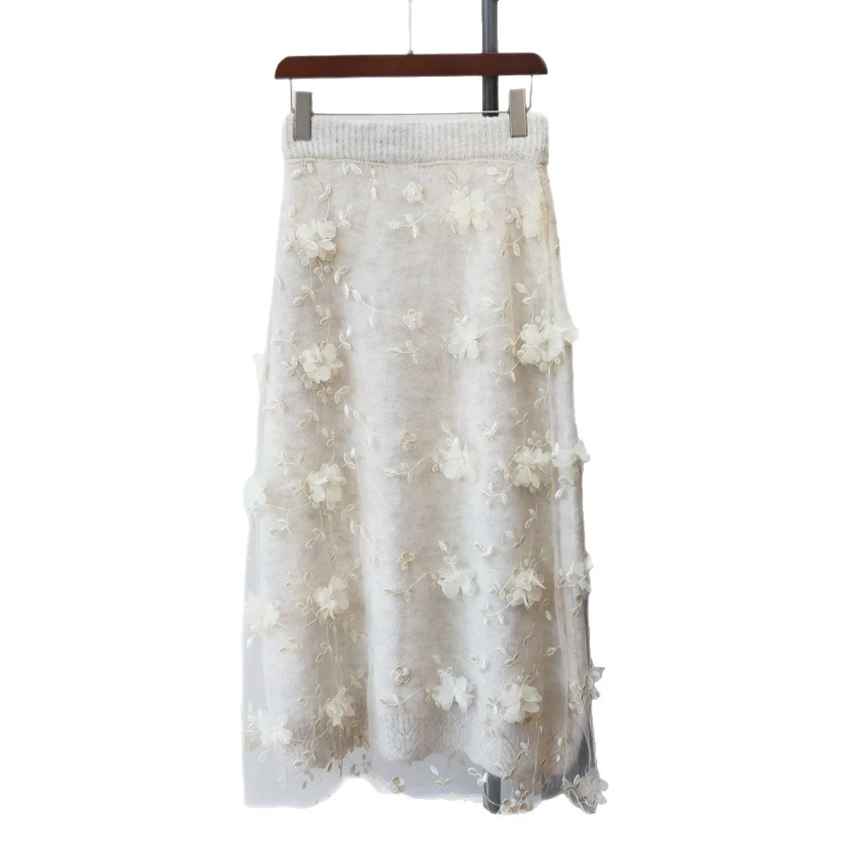 

Korean Lace Embroidery Flower Splicing Knitted Skirt for Autumn Winter 2025 New High-end High Waist Slimming Skirts for Women