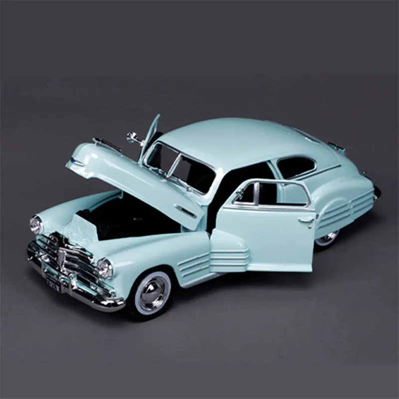 Maisto 1:24 1948 Chevrolet Fleetline Aerosedan Alloy Classic Sports Car Model Diecasts Metal Retro Vehicles Car Model Kids Gifts