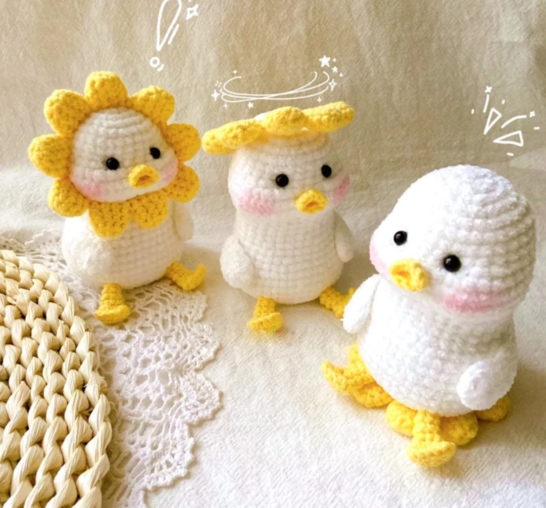 

diy hand-knitted swing duck car pendant porridge duck doll wool material bag ornament keychain cute duck