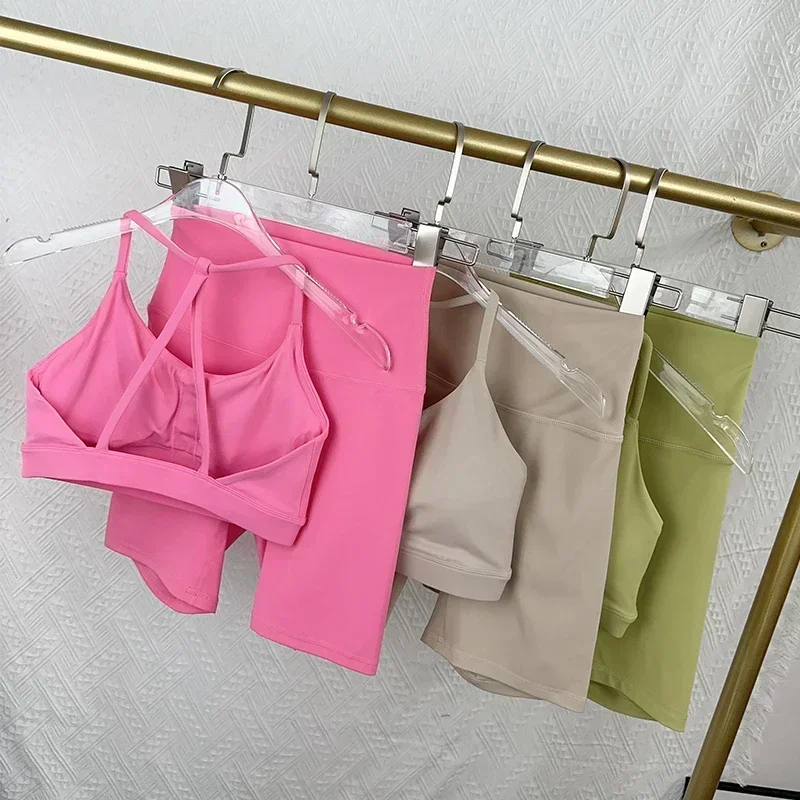 Sommer 2-teiliges Yoga-Shorts-Set für Damen, sexy, dreieckig geschnittenes Yoga-Top mit schöner Rückenpartie, Shorts mit hoher Taille, schnelltrocknend, bequemes Set