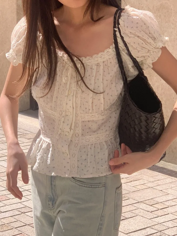 Korean Style Sweet Floral Short Sleeve Lace Women's Shirt Summer Slim Fit Bubble Sleeve Pure Desire Top for Small Figures