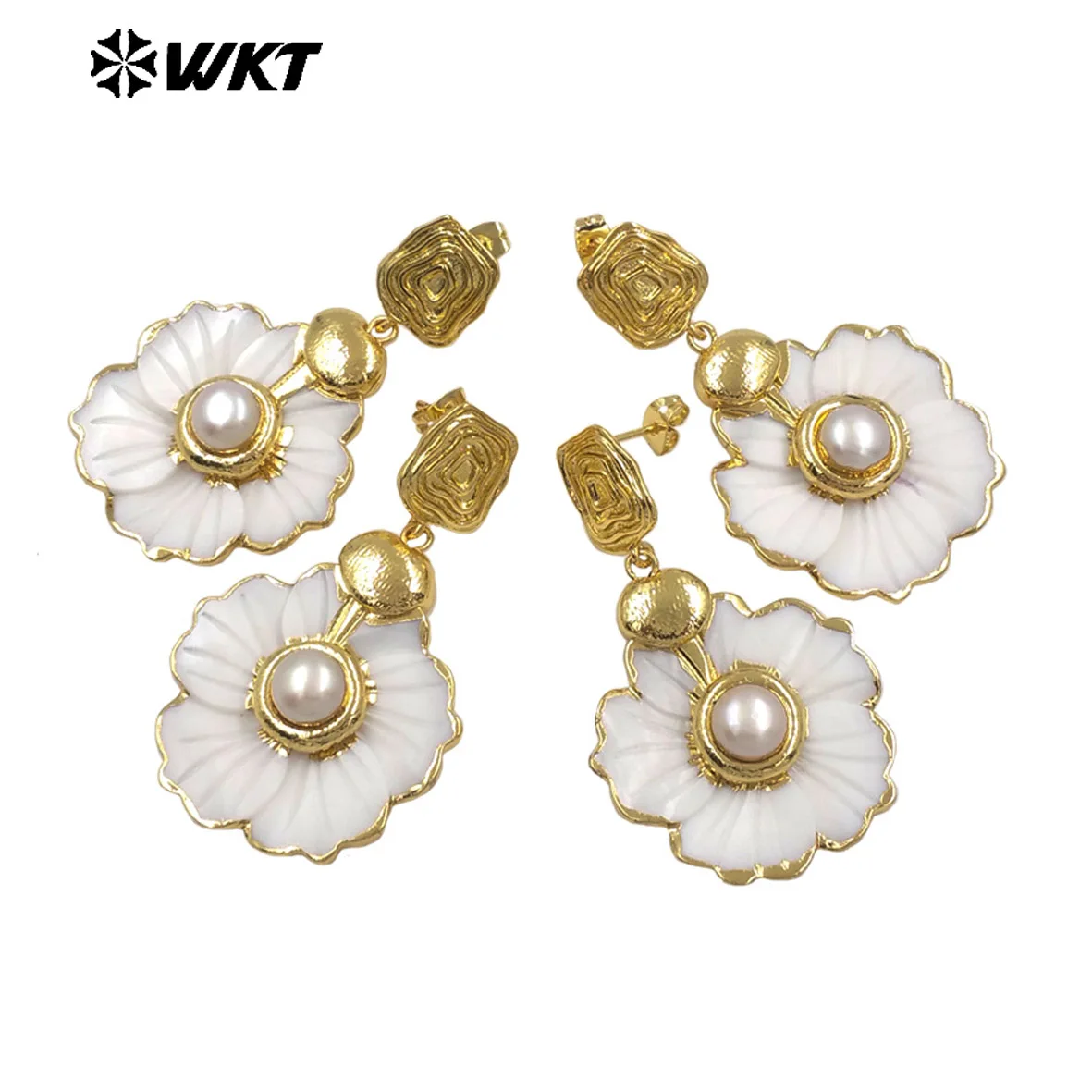 

WT-MPE169 Высококачественные женские серьги из натуральной белой ракушки и жемчуга с позолоченными цветами в форме повседневного ношения ювелирных изделий