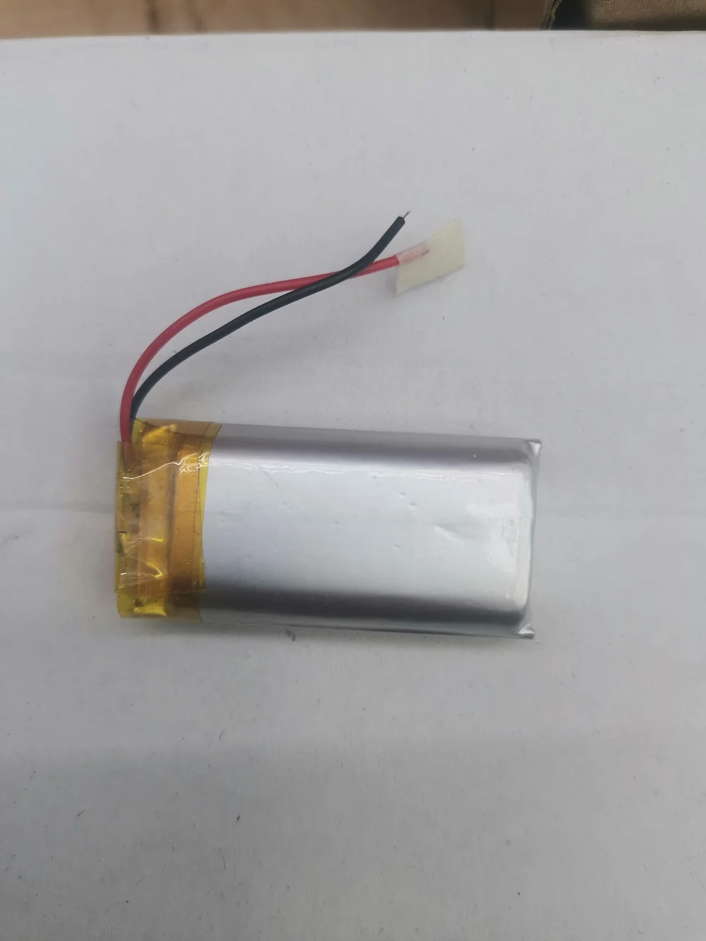 3.7V 2 wires 902040 1000mah lithium battery with protection board , used for bluetooth MP4 1pcs/lot