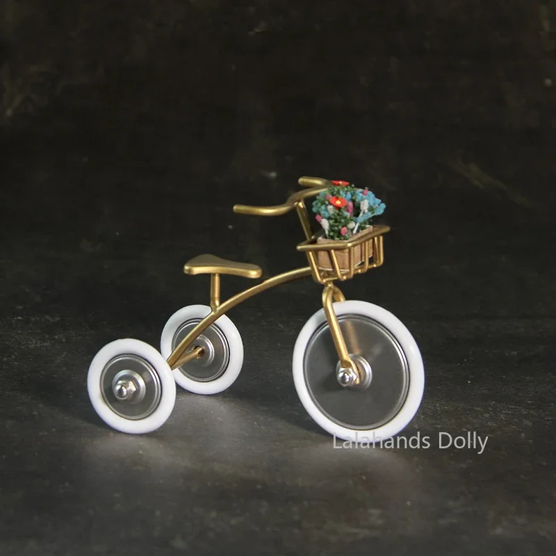 Dollhouse Mini Iron Tricycle Model Toy for 1:8,1:12 BJD OB11 GSC Doll with Photo Props Accessories