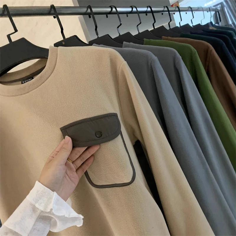 Men Fleece Pullover Crewneck Sweatshirt with Button Pocket Warm Outdoor Casual Top for Winter Camping