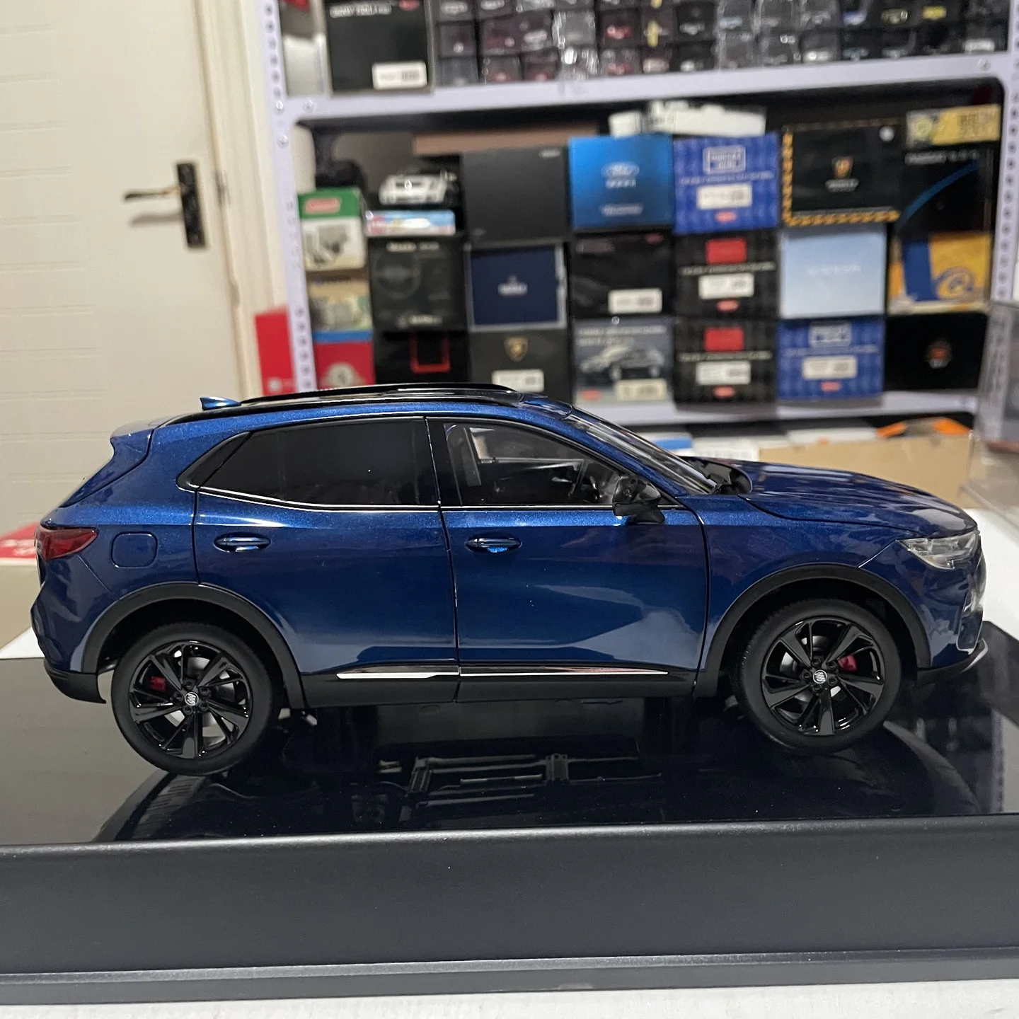 مقياس 1:18 مصنوع من خليط معدني بويك ENVISON S GS PULS 652T ألعاب سيارات نموذج كلاسيكي للحنين هدايا تذكارية للكبار عرض ثابت