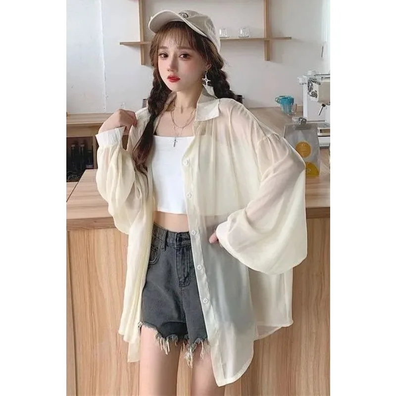 

Женская свободная белая рубашка с рюшами по низу, повседневная блузка на пуговицах