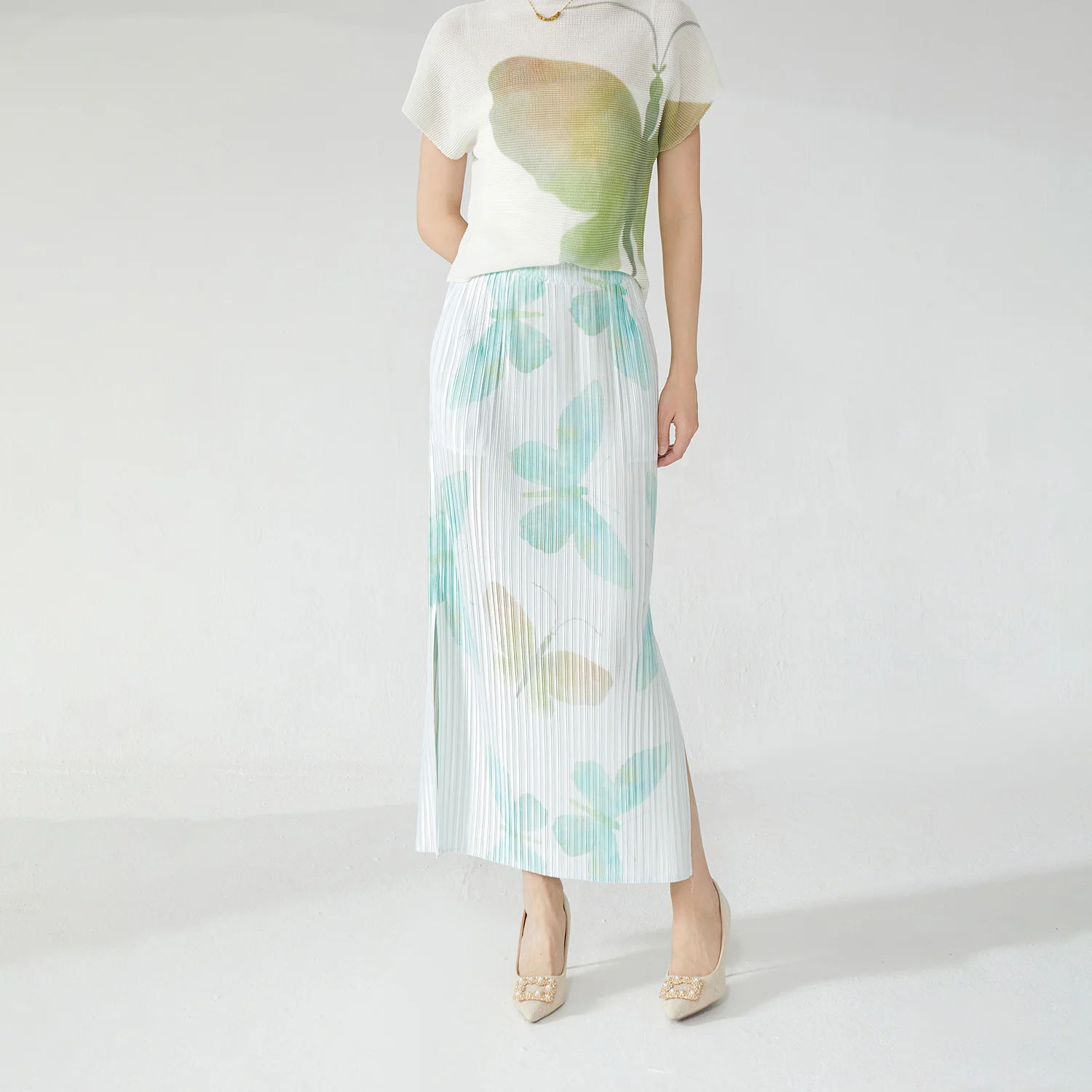 Elegance Redefined 2025 Latest Design Women's Pleated Skirt Side Slit Printed Straight Hip Skirt Miyake Fashion Skirt